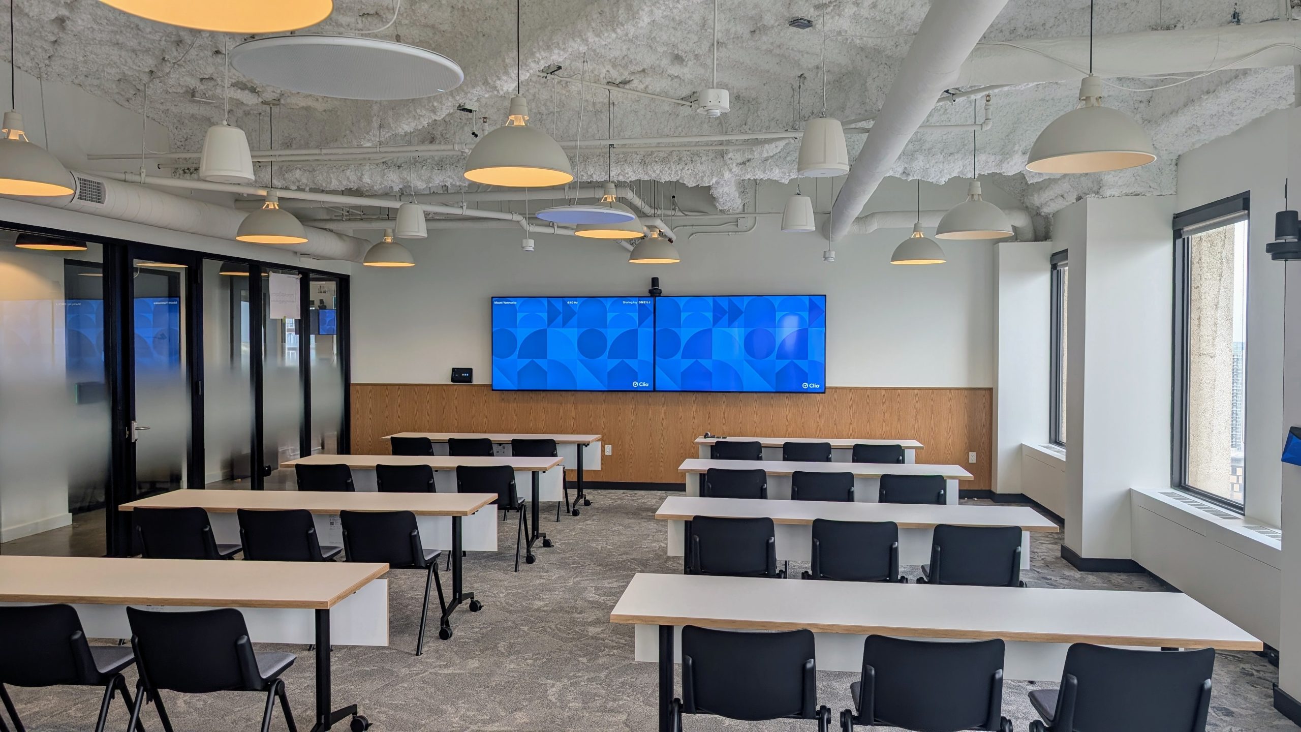 PIXON TECHNOLOGIES Custom Spherical and Specialized Display